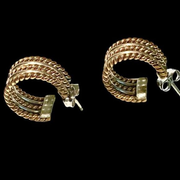 LQ# Vermeil Gold & 925 Silver Circle Stud Earrings - Picture 2 of 7